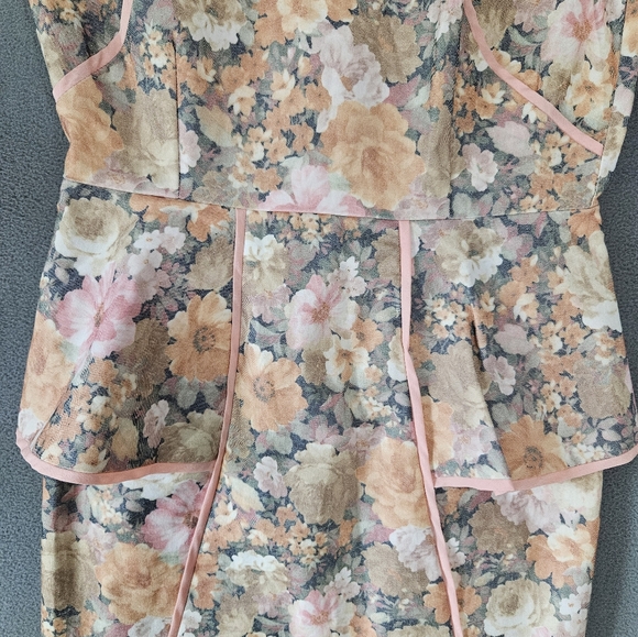 Paper Scissors Flower-ly Greats Floral Print Dress Pink Size 10 Sleeveless Fit - Picture 4 of 10